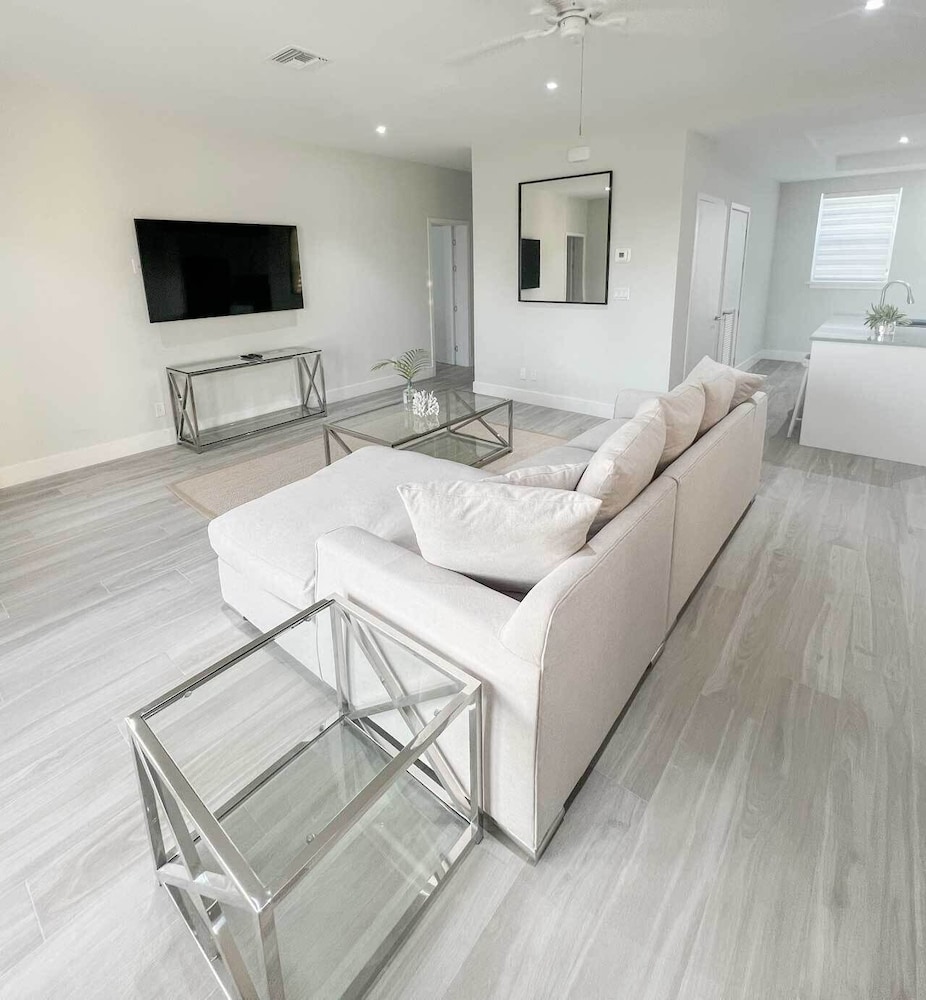Classic Villa, 3 Bedrooms, 2 Bathrooms, Ground Floor