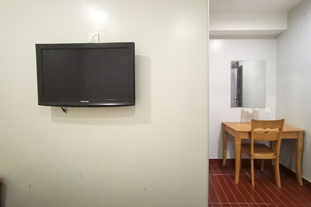 Standard Double Room, No Windows photo 3