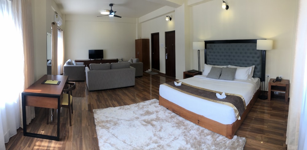 Executive Double Room, 1 King Bed, Mountain View photo 1