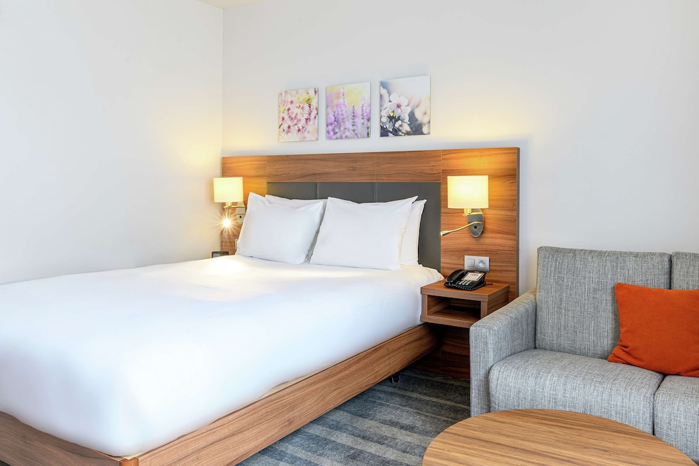 King Room with Sofa Bed
