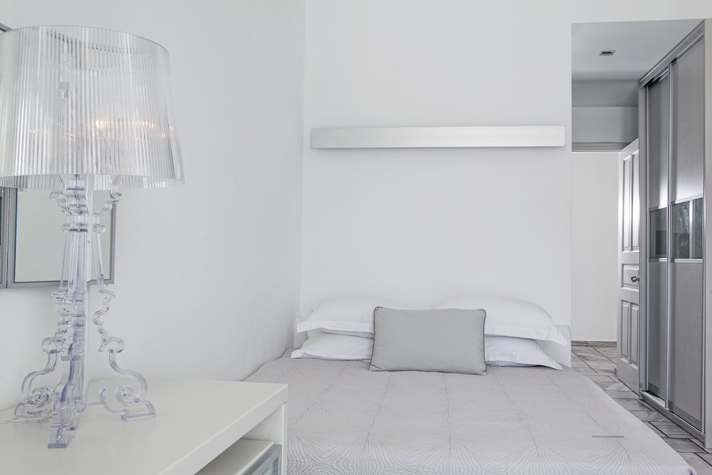 Cozy Room, Side Sea View - Photo 3