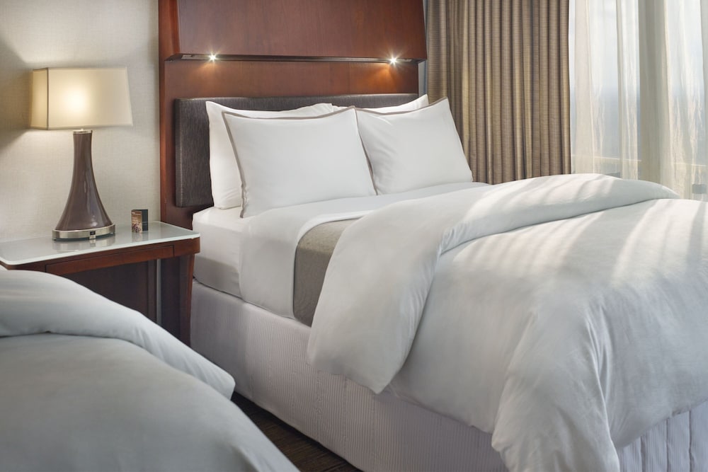 Deluxe Room, 2 Queen Beds - Photo 8