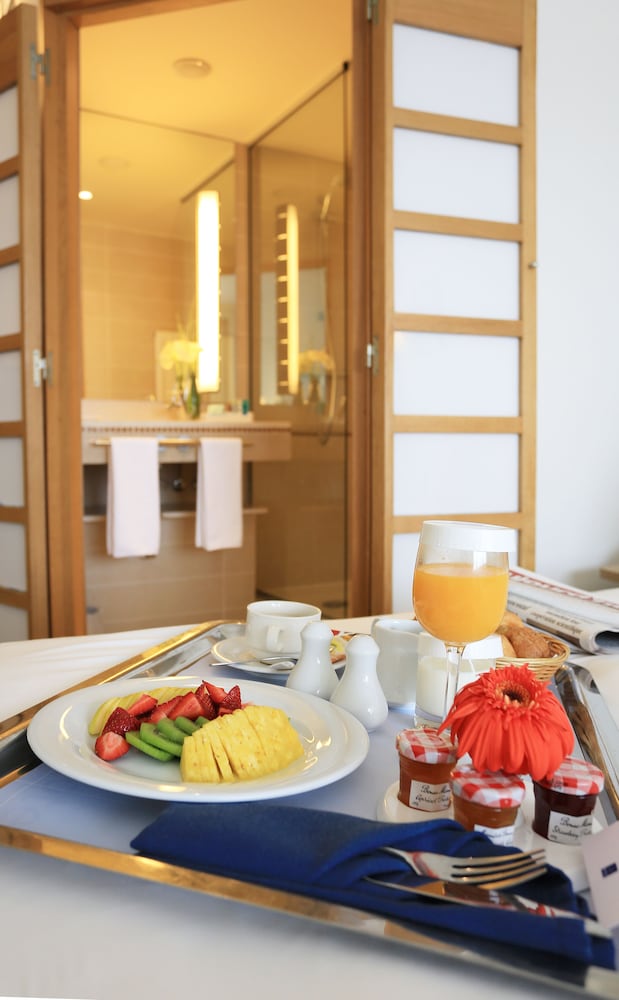 Standard Twin Room, Multiple Beds - Photo 10