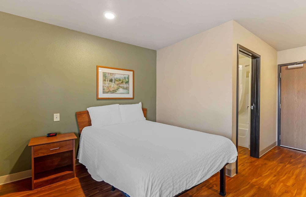 Standard Studio, Non Smoking, Refrigerator & Microwave
