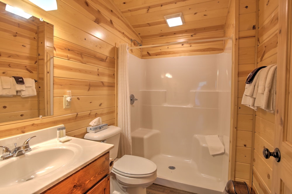 Apartment, 2 Bedrooms, Jetted Tub, Lake View photo 2