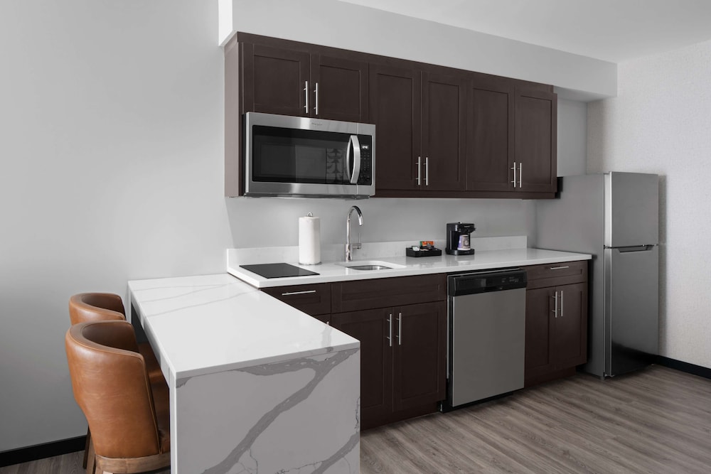 Suite, 2 Queen Beds, Accessible (Hearing) - Photo 2