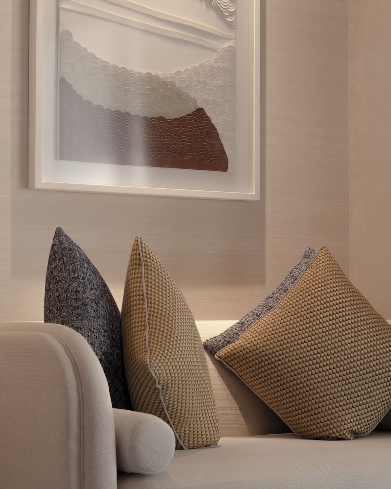 Deluxe Room (Ocean Skyline)