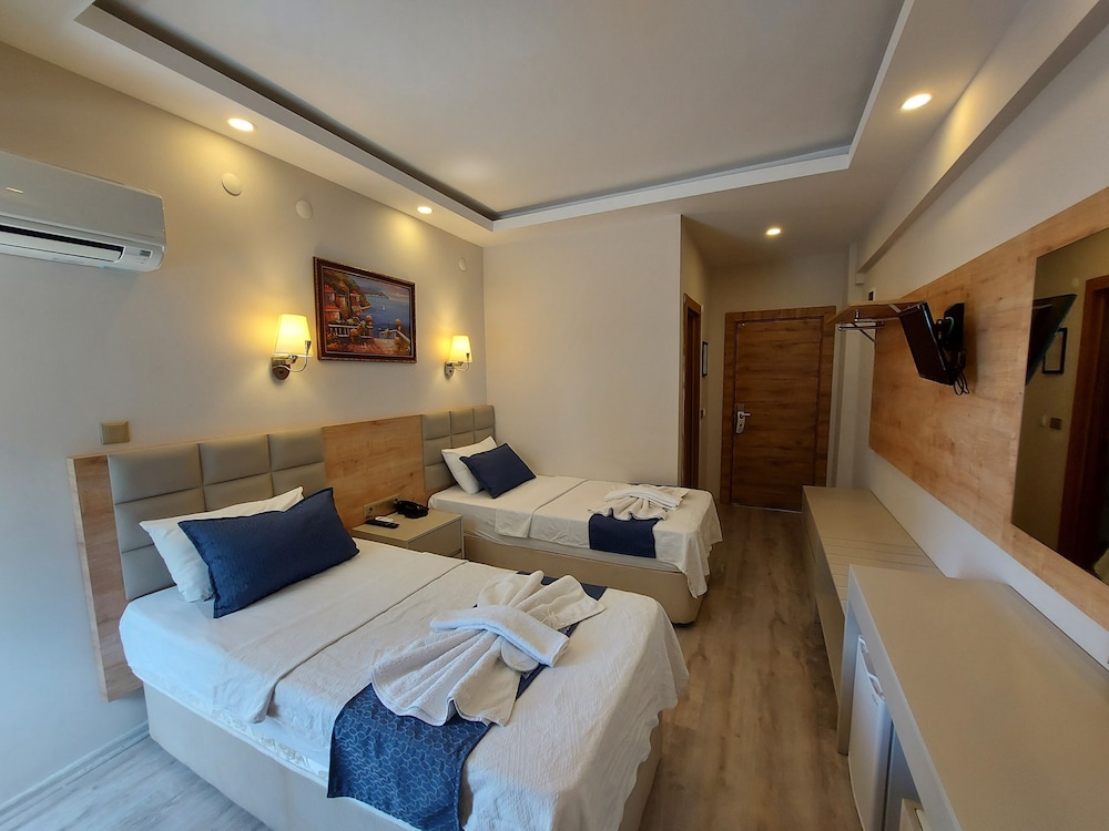 Standard Twin Room photo 2