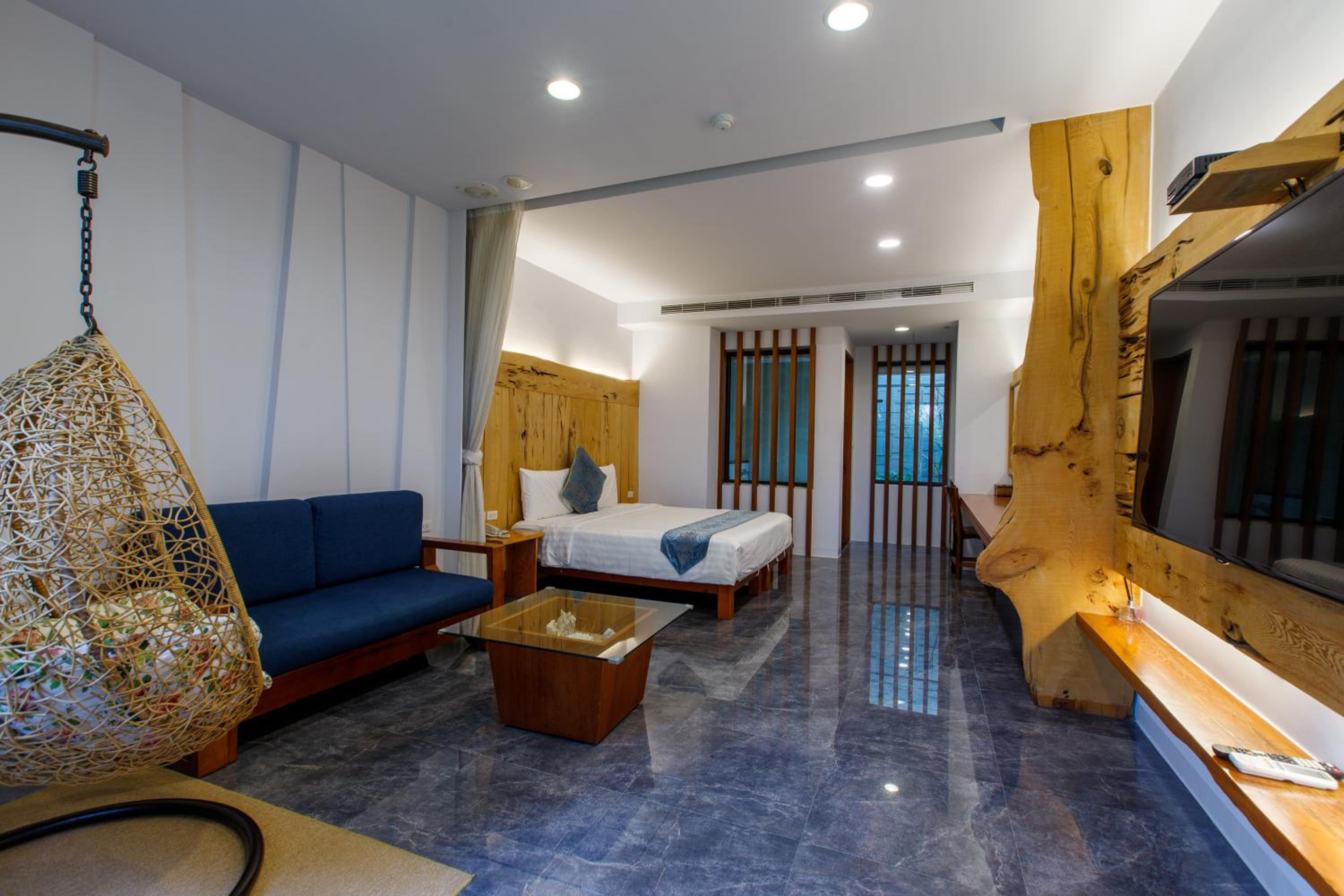 Garden View Deluxe Double Room with Bathtub - Photo 7
