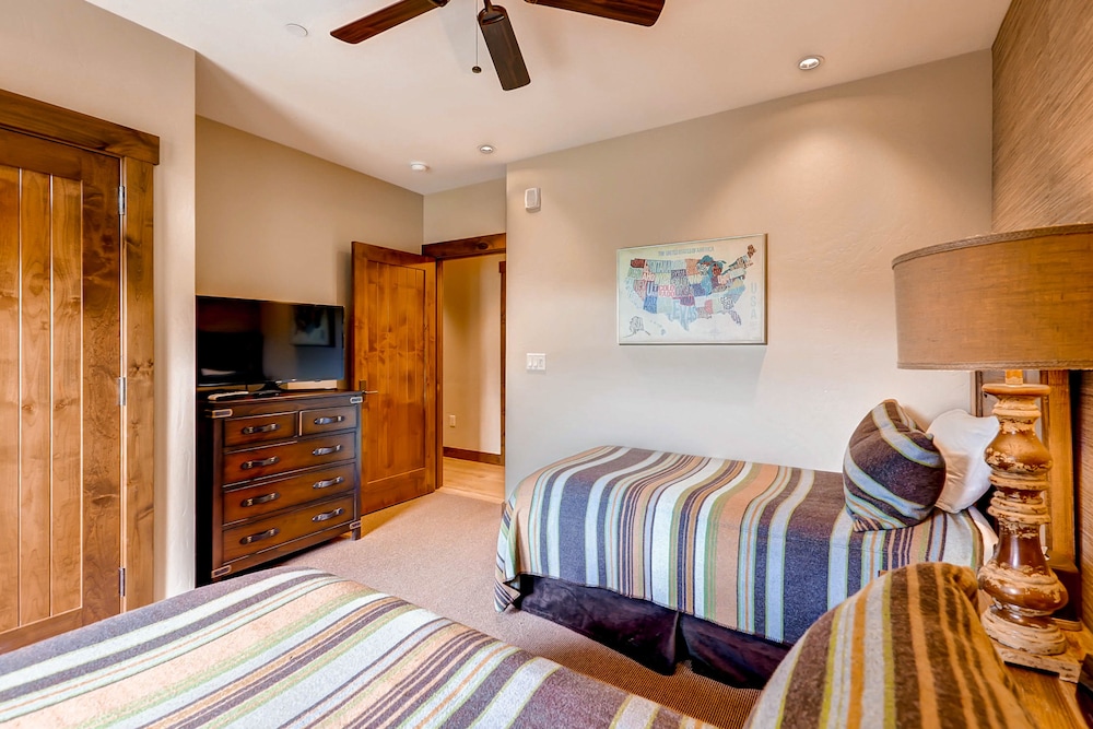 Condo, 4 Bedrooms photo 2
