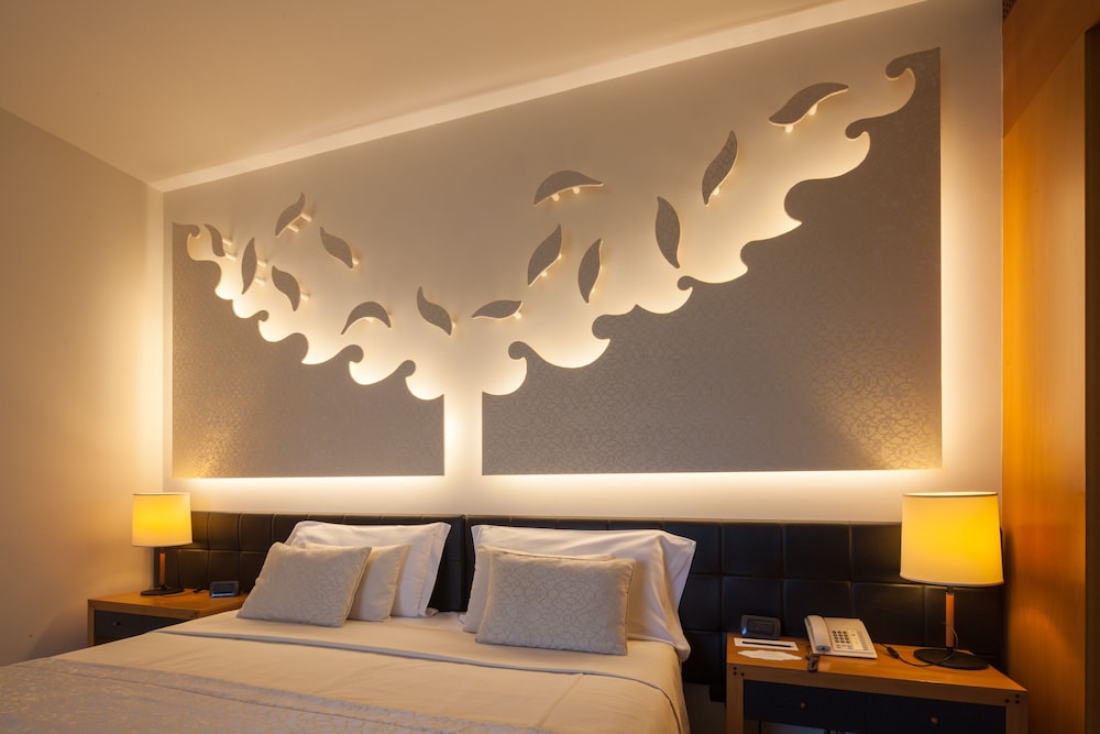Double Room with One Twin Bed and 2 Adults Occupancy (Non Smoking) photo 3