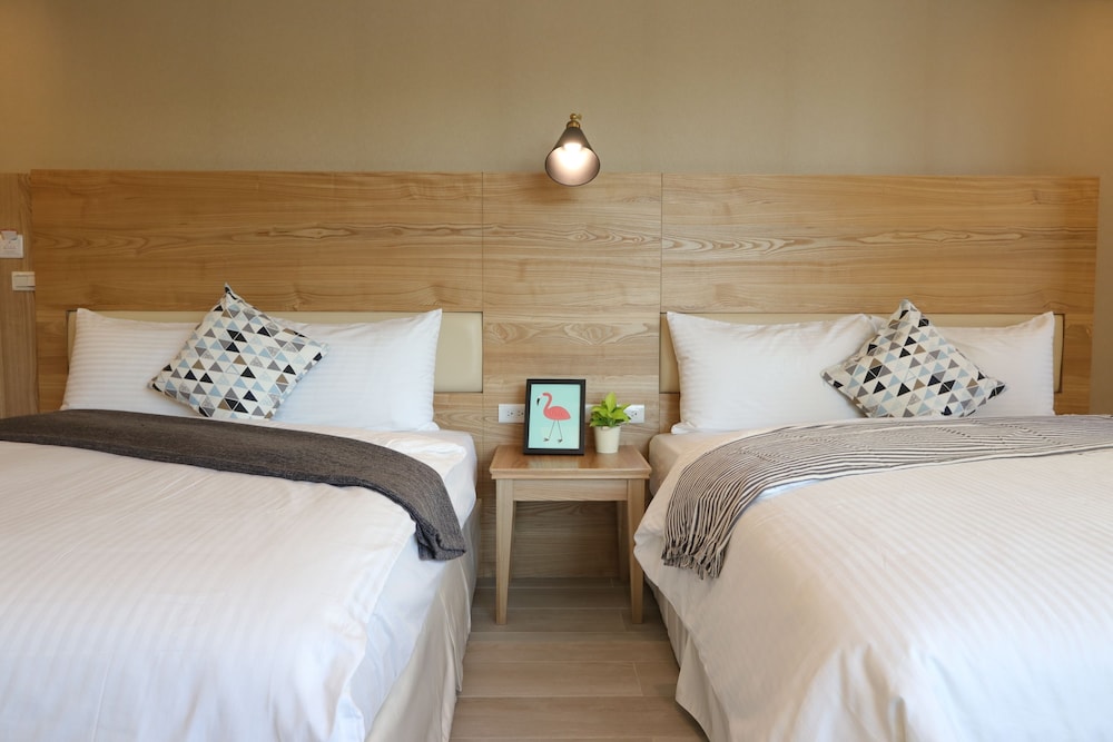 Elite Quadruple Room, 2 Double Beds photo 2