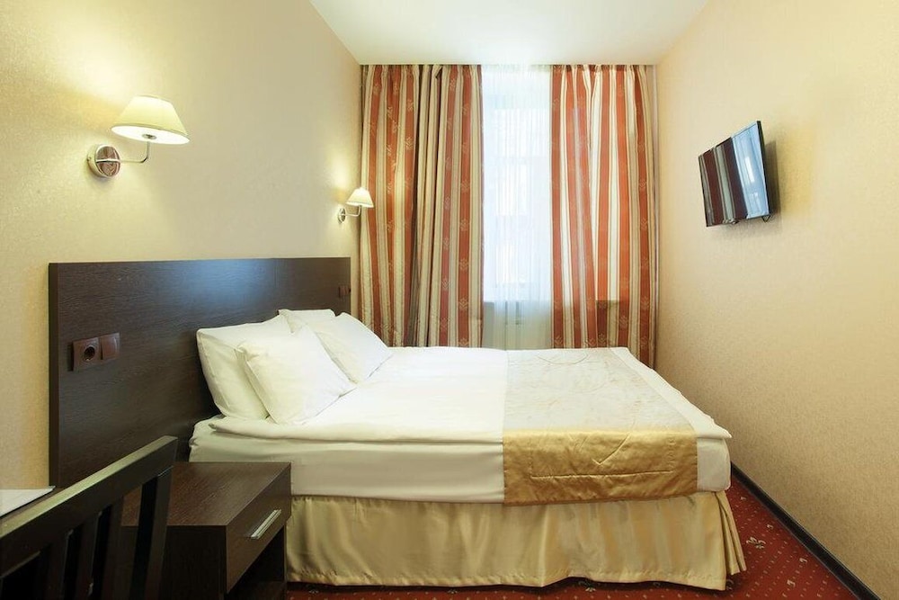 Double Room, 1 King Bed photo 2