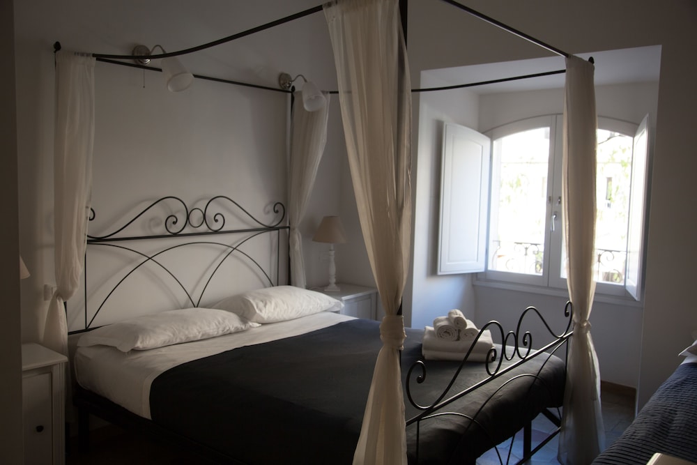 Standard Triple Room photo 3