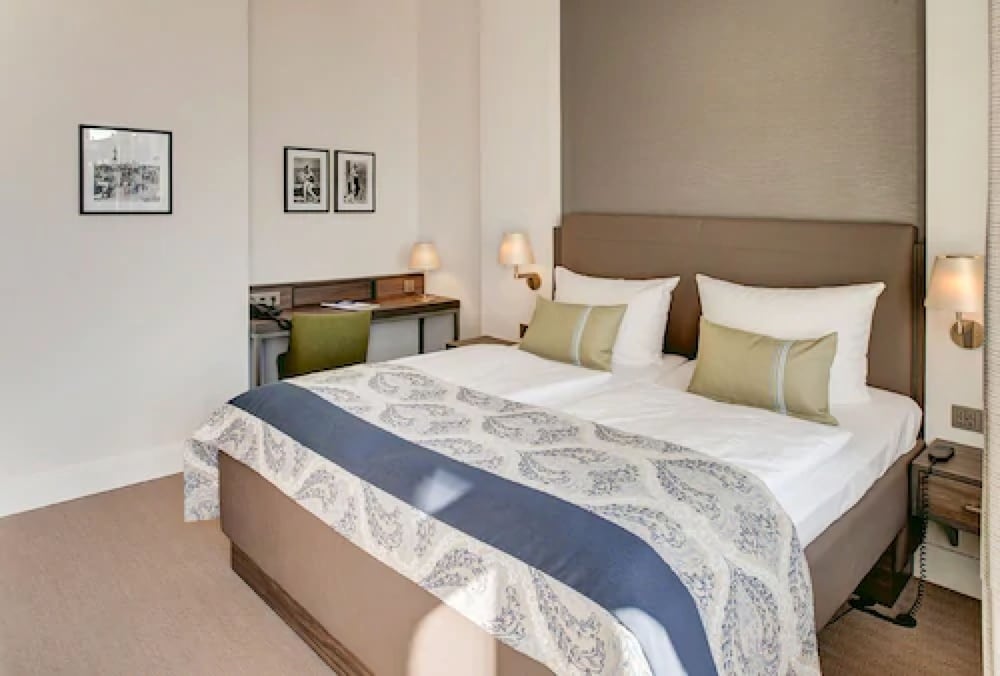 Comfort Double Room, City View