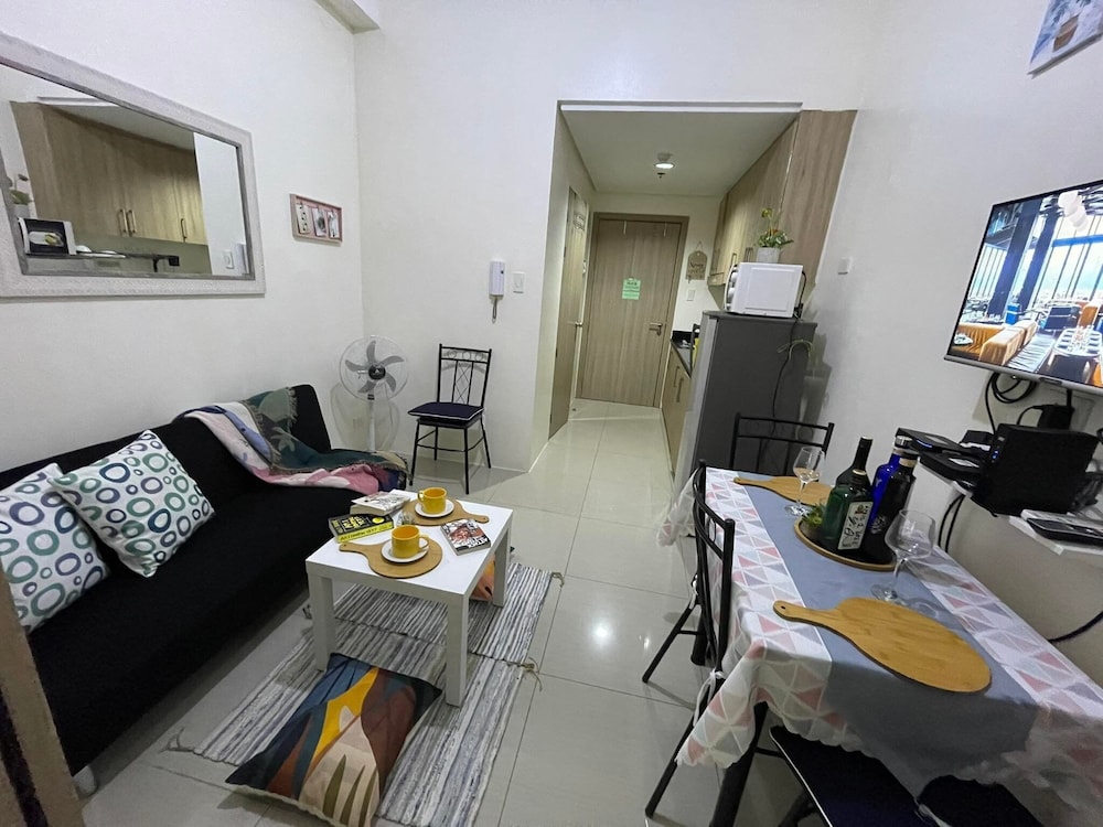 Family Room, Multiple Beds - Photo 9