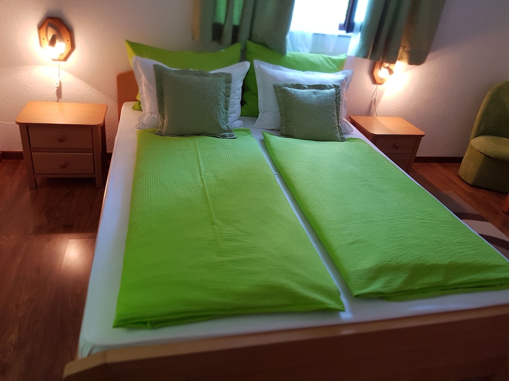 Twin Room, Mountain View photo 3