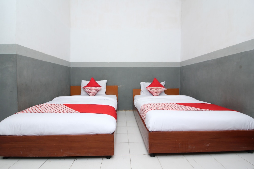 Standard Twin Room - Photo 4