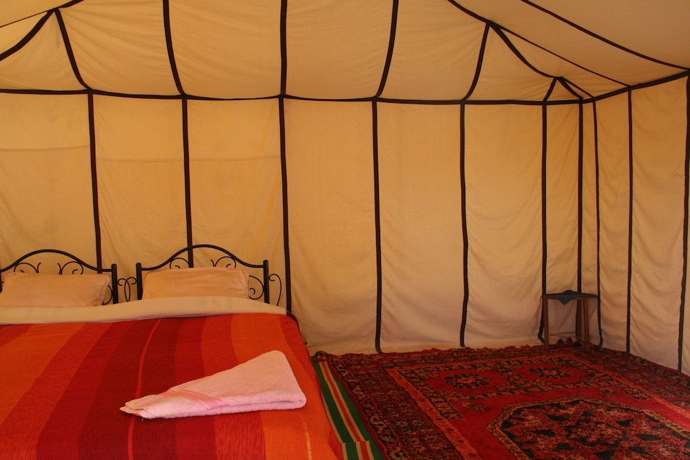 Comfort Tent, Multiple Beds photo 2