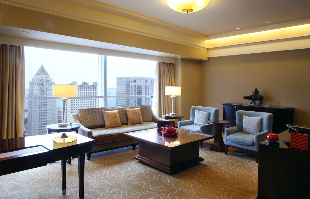 Valley Wing Executive Suite - Photo 2