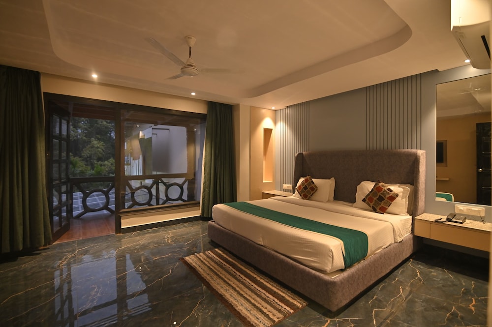 Comfort Suite, Balcony, Lake View