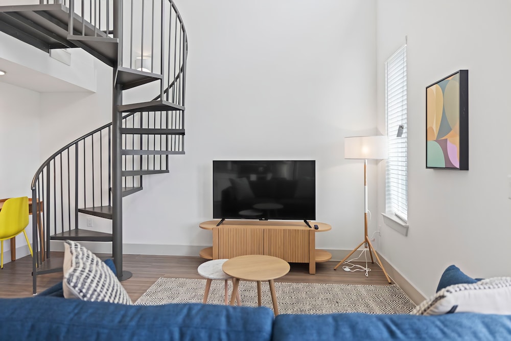 Premier Studio - Photo 10