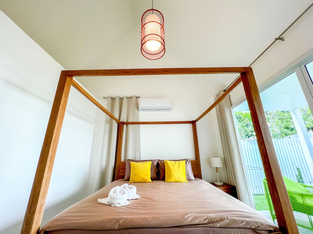 Villa photo 1