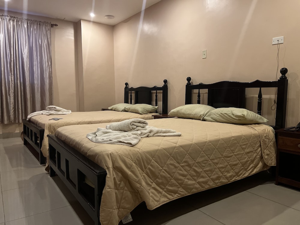 Quadruple Room, 2 Queen Beds photo 1