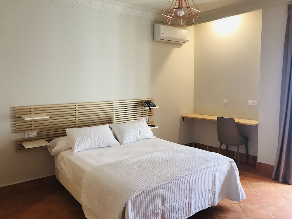 Triple Room - Photo 1