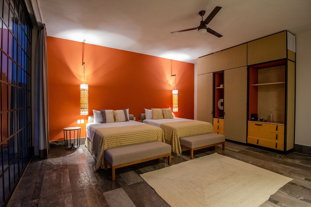 Suite, 2 Queen Beds