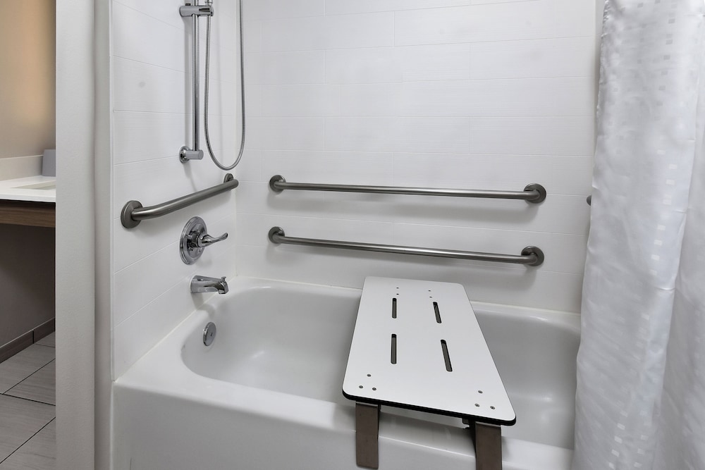 Standard Room, 1 King Bed, Accessible (Communications) - Photo 6