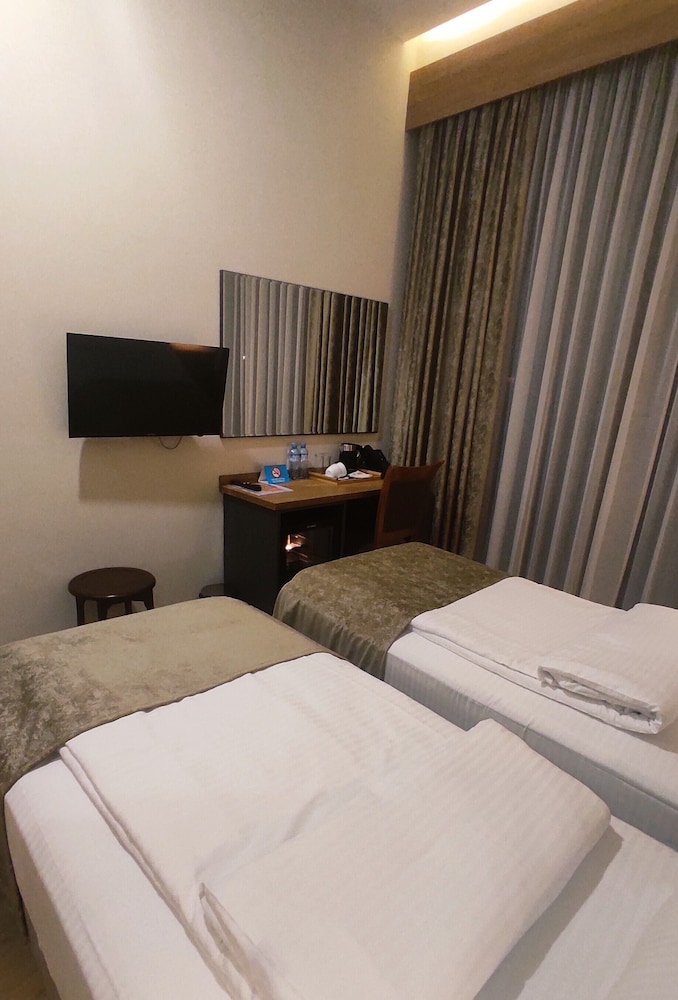 Economy Twin Room photo 2