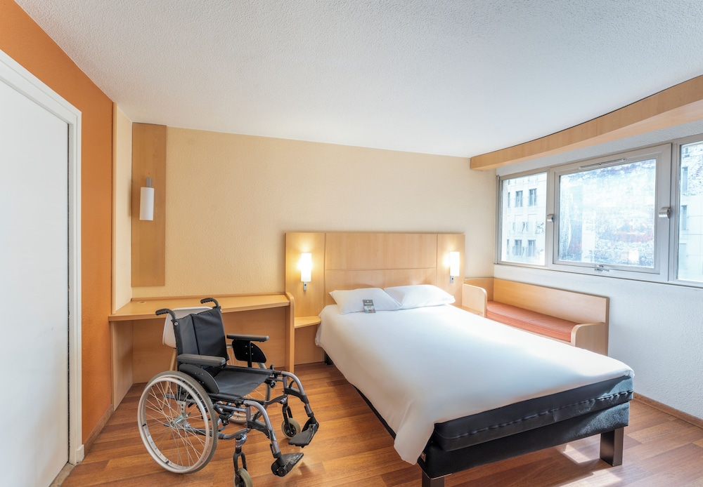 Room, 1 Double Bed, Accessible photo 1