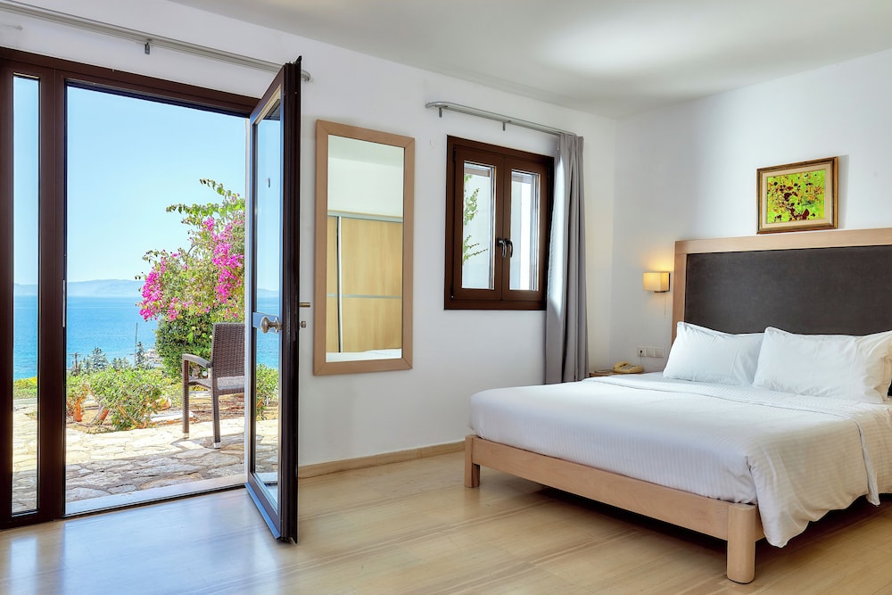 Superior Bungalow With Sea View