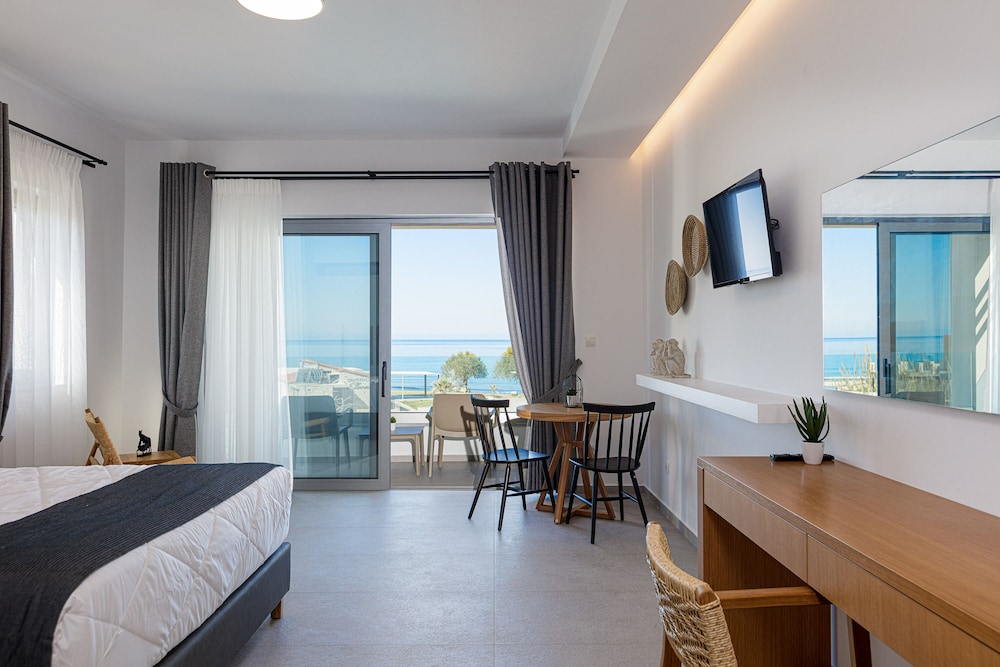 Suite, Sea View - Photo 10