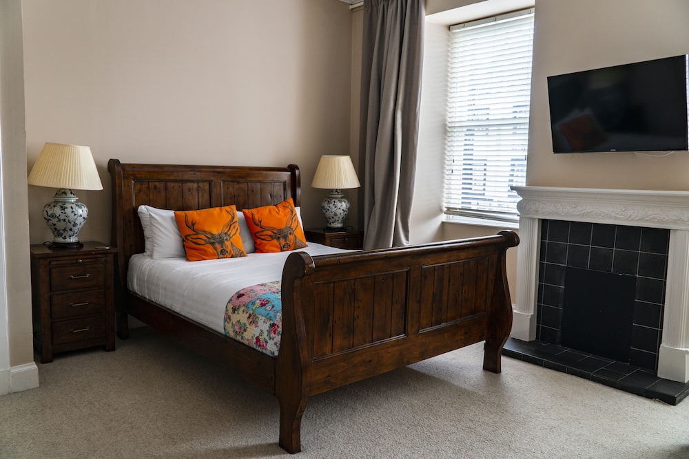 Deluxe Double Room, Ensuite photo 2