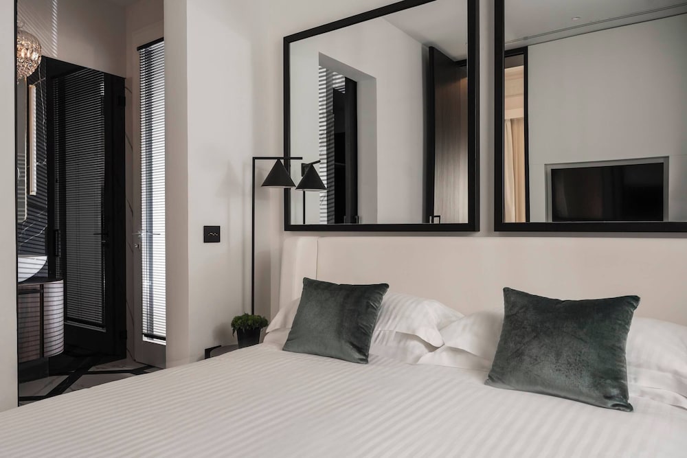 Suite, Annex Building (with private Jacuzzi) - Photo 2