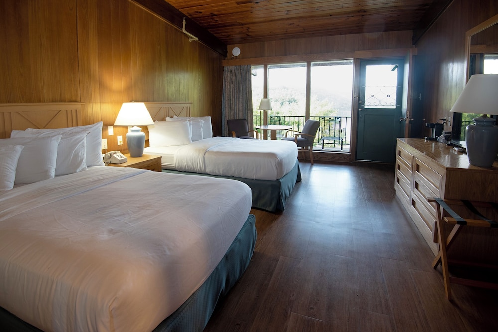 Room, Balcony, Lake View