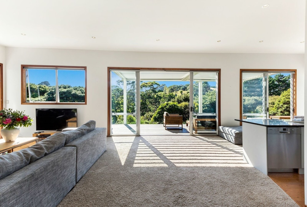 Premium House, Multiple Beds, Hot Tub, Garden View photo 1