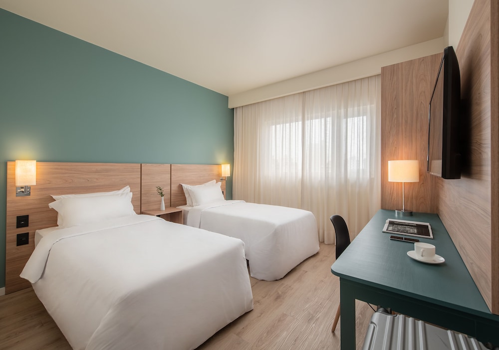 Deluxe Twin Room - Photo 1