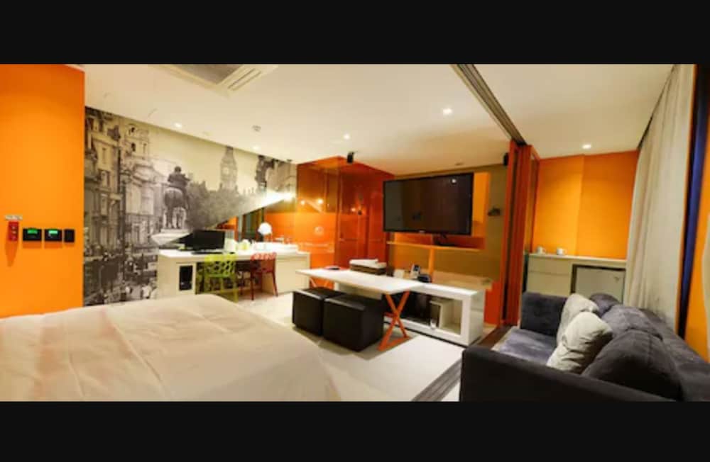 Suite (mixed gender of adults not allowed) - Photo 3