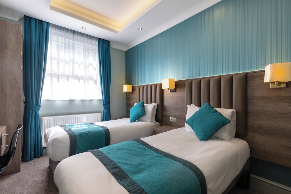 Standard Twin Room, 2 Twin Beds photo 2