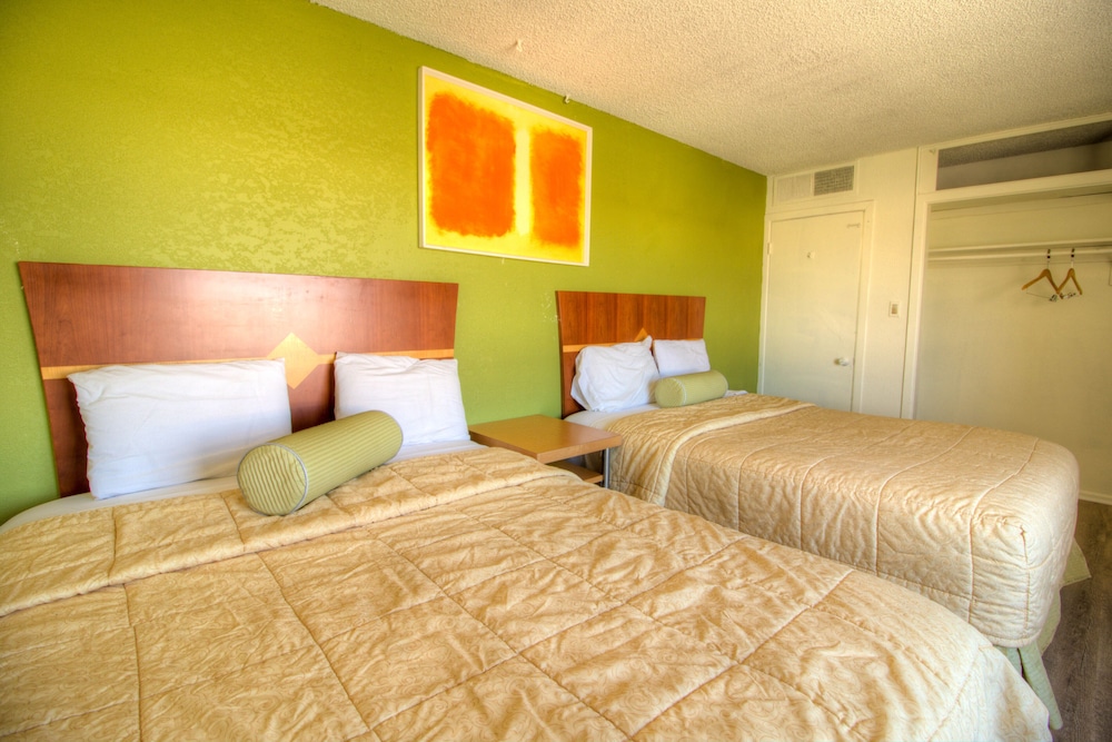 Family Apartment, Multiple Beds, Kitchen photo 1