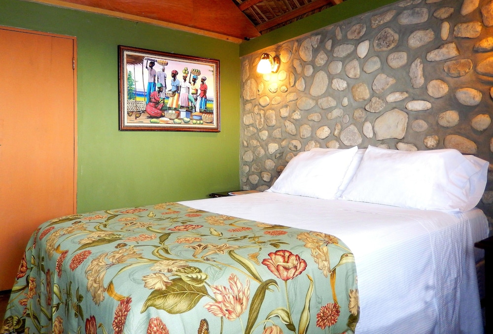 Romantic Room with Ocean Balcony photo 3