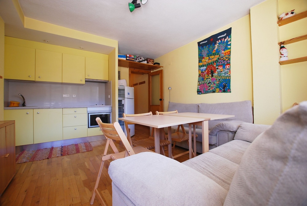 Exclusive Apartment, 2 Bedrooms (210) photo 2