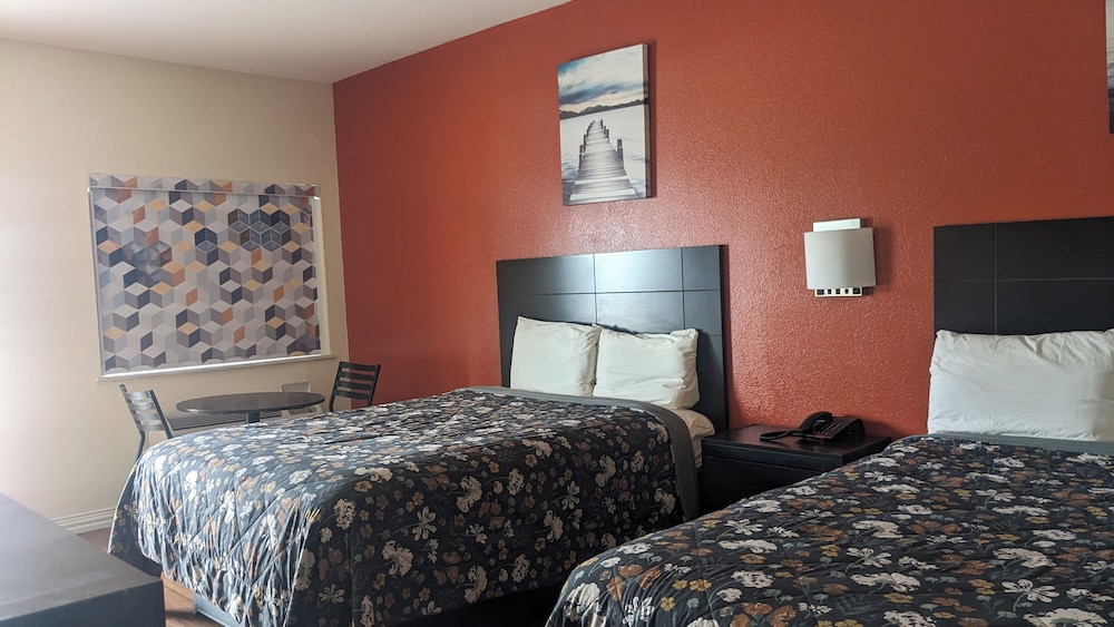 Room, 2 Queen Beds, Accessible, Non Smoking - Photo 3