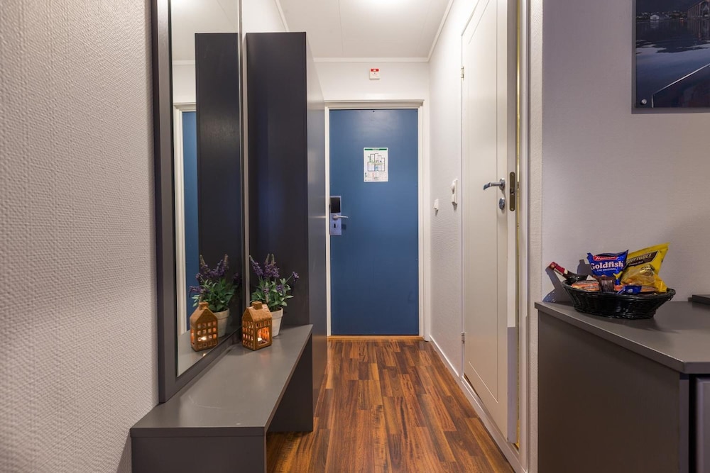 Basic Double or Twin Room - Photo 2