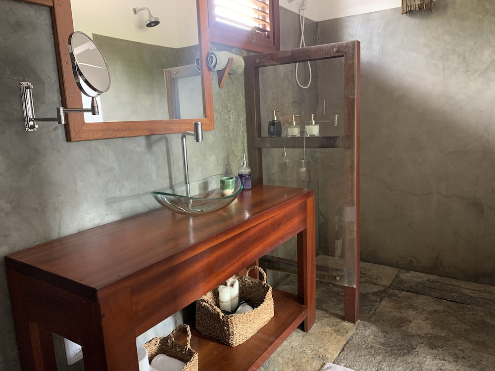 Deluxe Suite - Photo 8