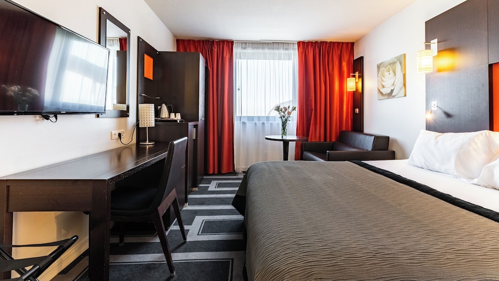 Standard Room, 1 Double Bed, City View - Photo 6