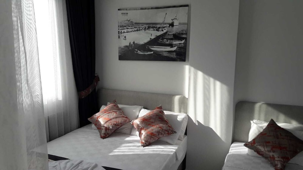 Basic Twin Room